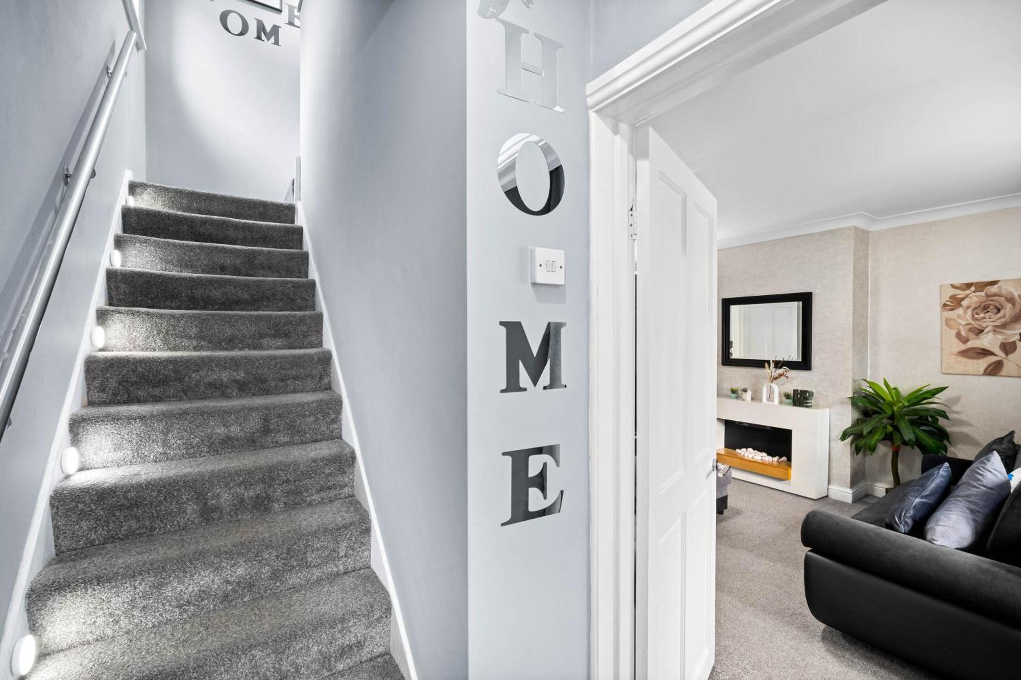 Stylish 3 Bedroom Home Away From Home 버밍엄 외부 사진